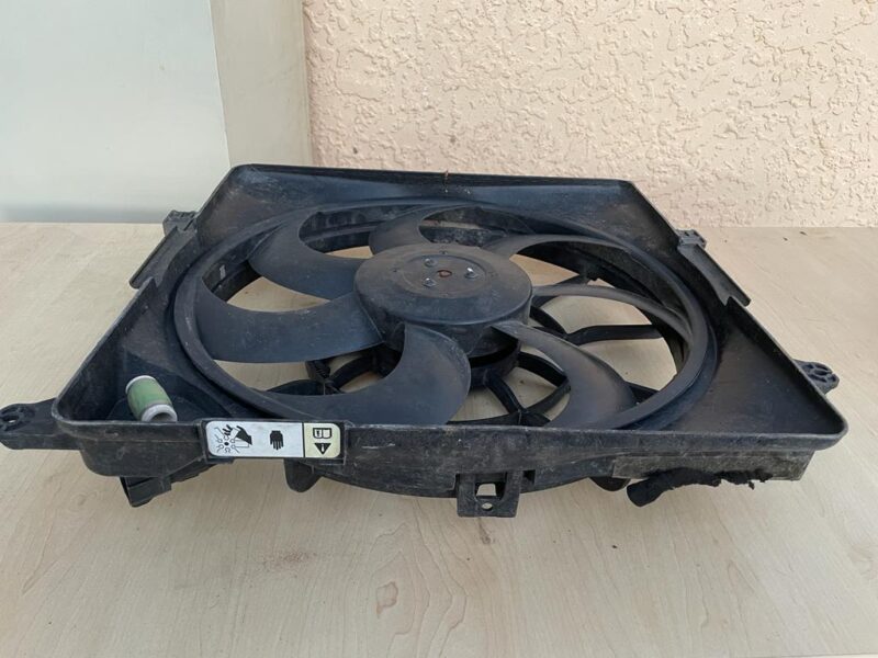 Engine Radiator Cooling fan Assembly for Kia Sportage